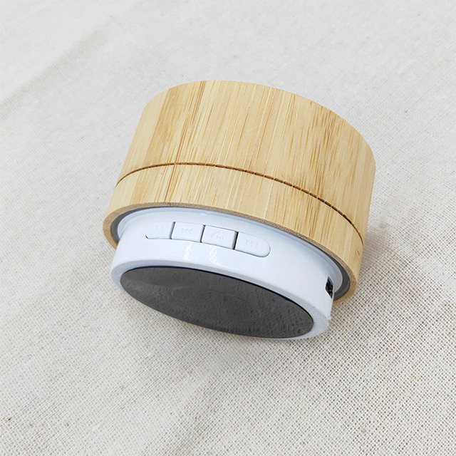 Alto-falante Bluetooth de bambu