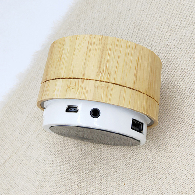 Alto-falante Bluetooth de bambu